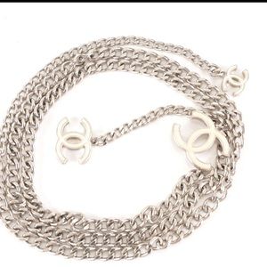 Chanel iconic motiv cc charm chain link silver belt.